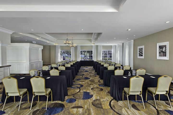 DoubleTree by Hilton San Pedro - Port of Los Angeles