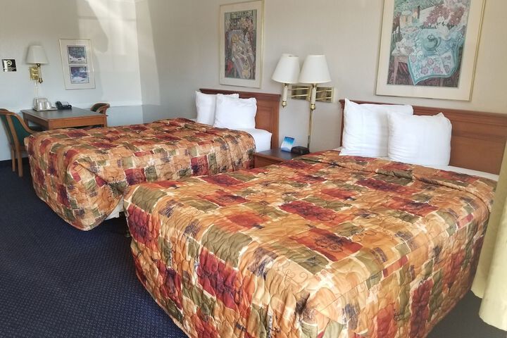 Room 30 of 34