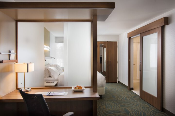 Room 15 of 25