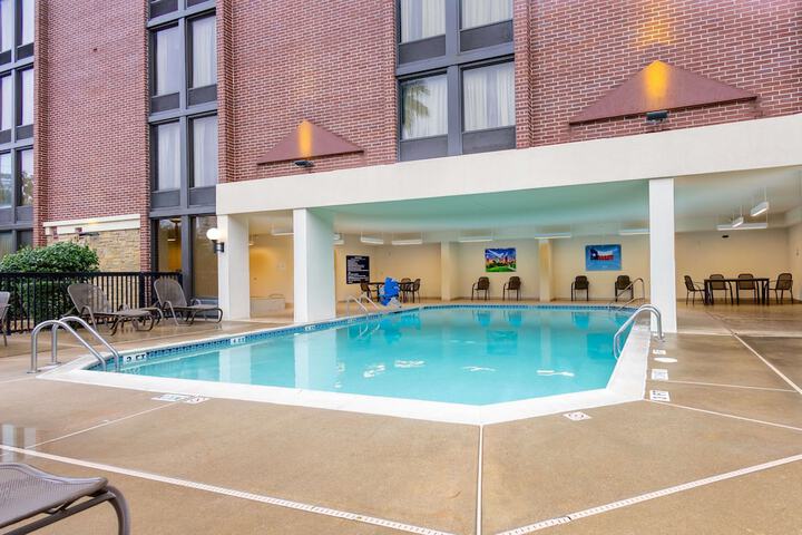 Pool 4 of 52