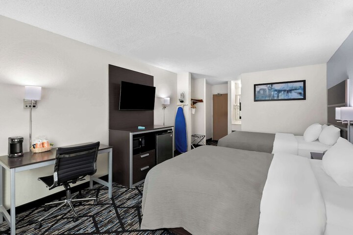 Room 11 of 31
