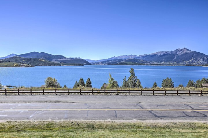 8 Mi to Keystone Resort: Dillion Condo w / Hot Tub!