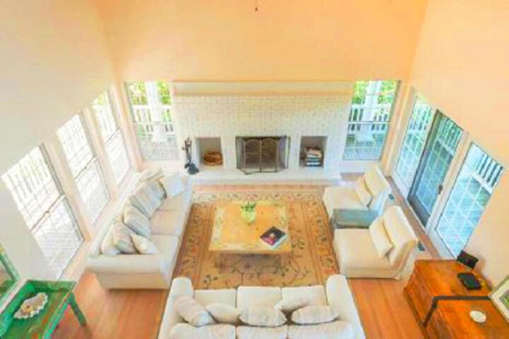 Villa Victoria - Cozy Hamptons Villa