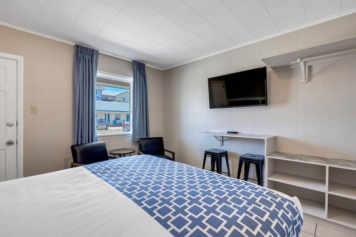 Room 36 of 65