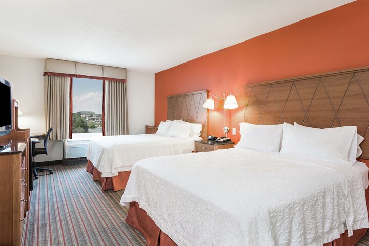 Room 10 of 21