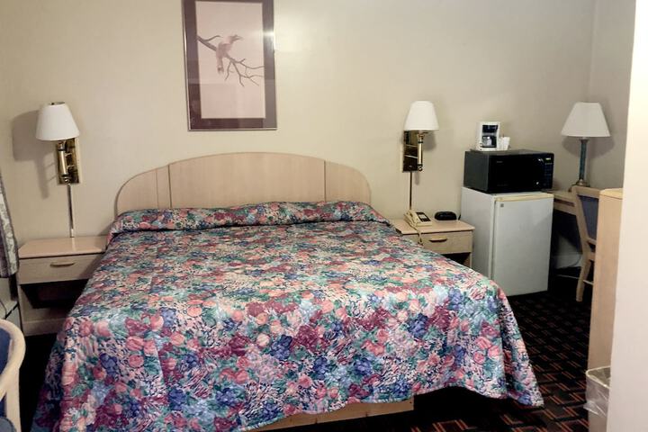 Room 17 of 48