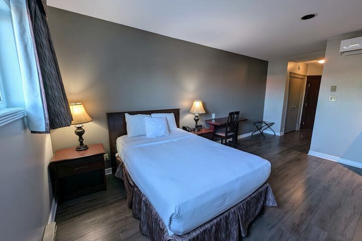 Room 21 of 41