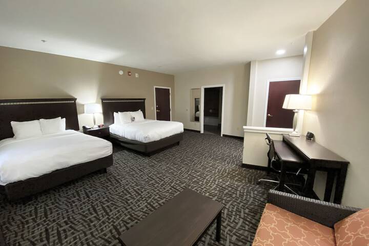 Room 25 of 53