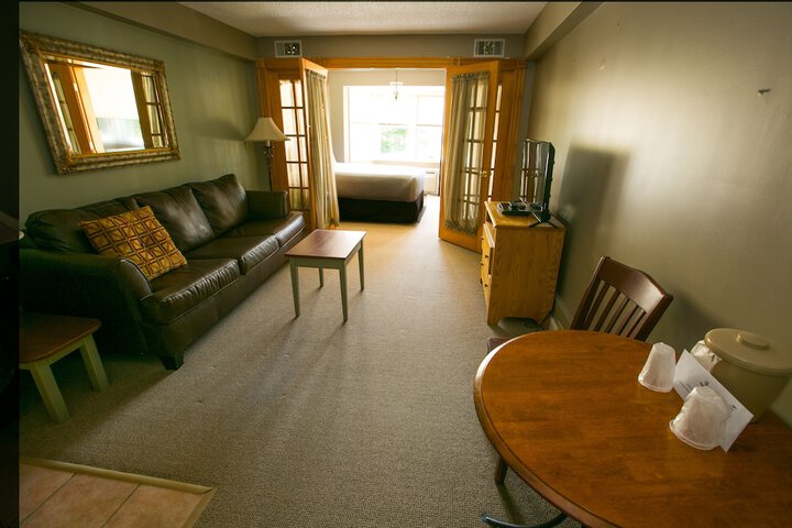 Room 43 of 85