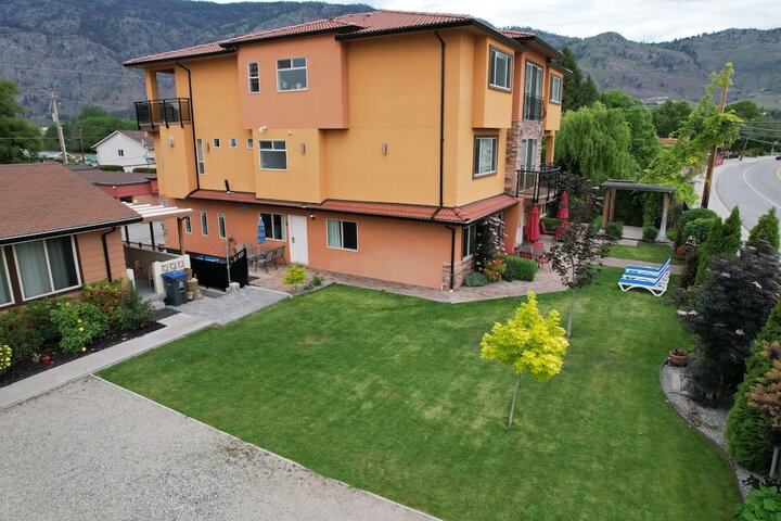 Sahara Courtyard Inn