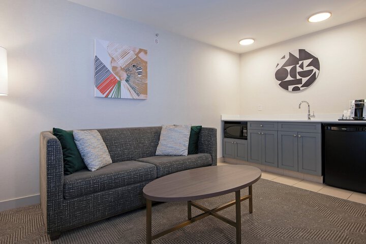 Holiday Inn Hotel & Suites Kamloops by IHG