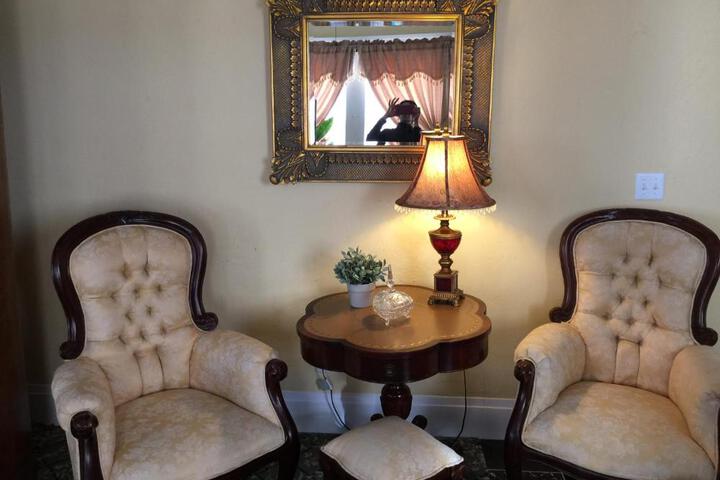 Shorelight Inn