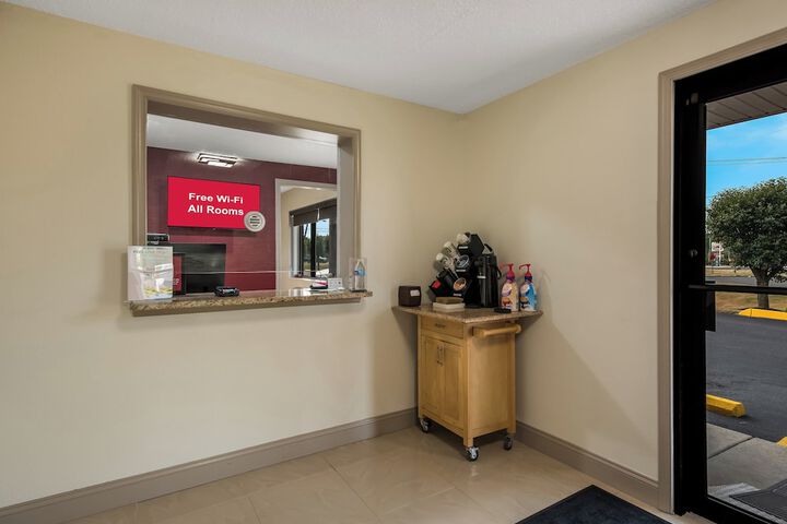 Red Roof Inn & Suites Vineland - Buena