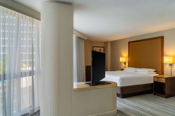Room 35 of 70