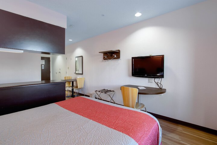 Room 21 of 30
