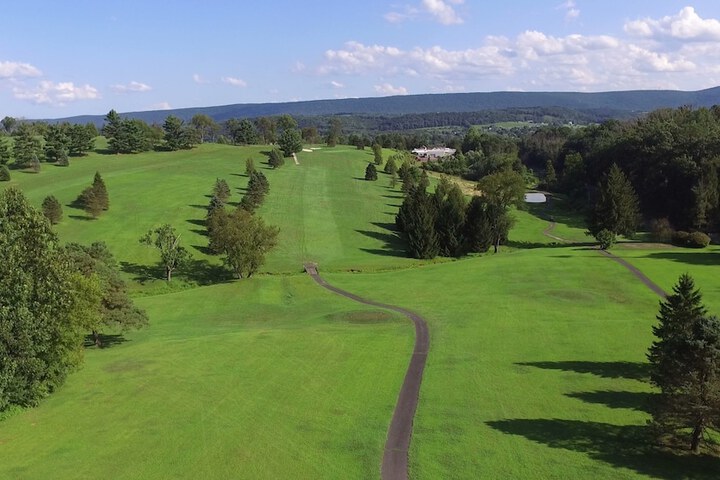 Rolling Pines Golf & Banquet Facility