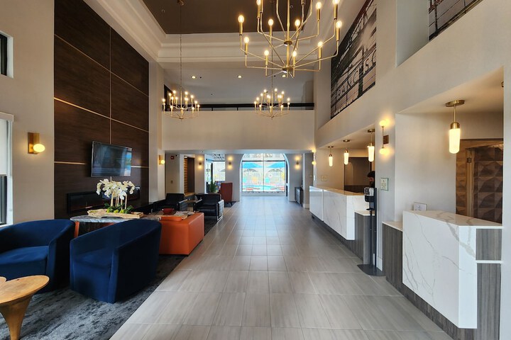 Hotel Interior 9 of 82