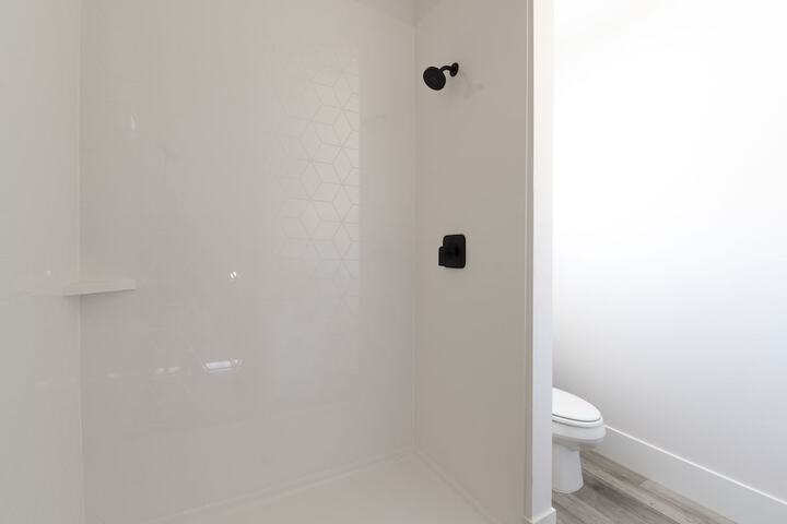 Room 52 of 128