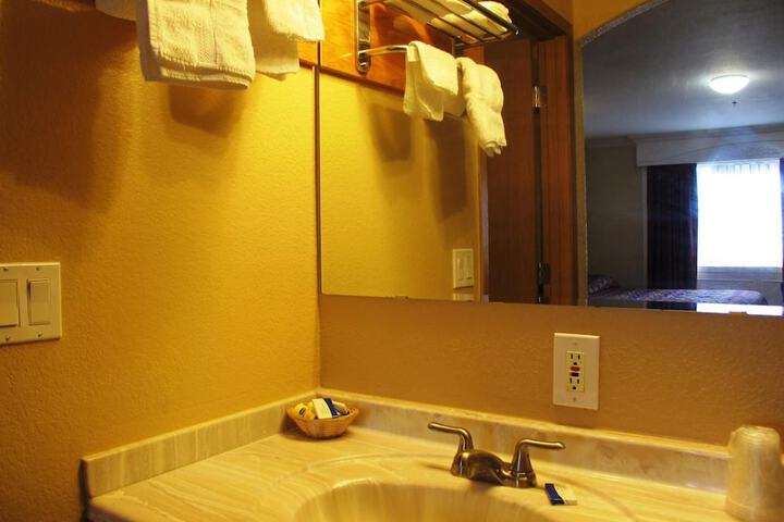 Room 23 of 39