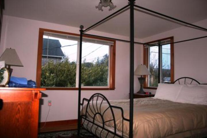 Edens Garden Cottage