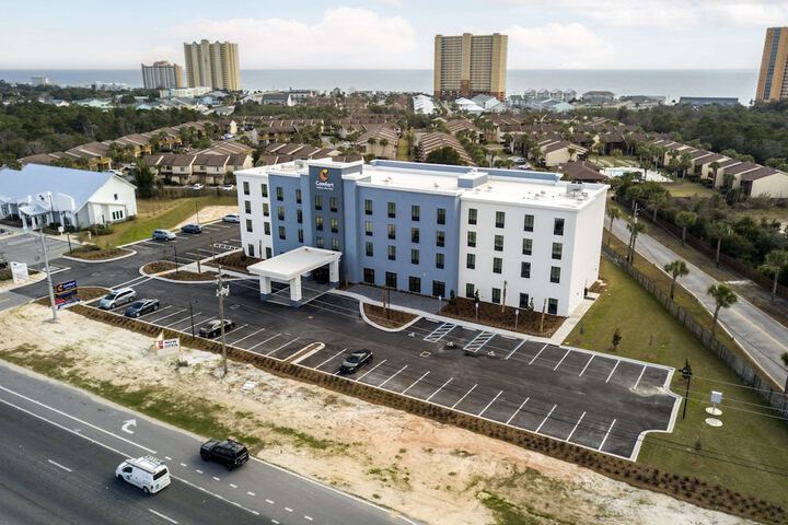 Hotel 4 of 41