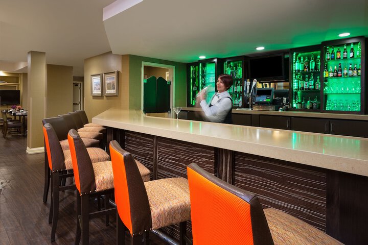 Lounge 59 of 68