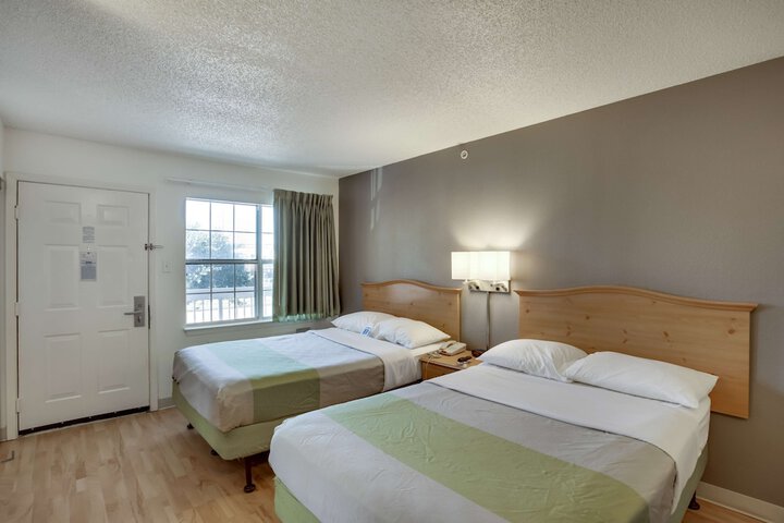 Room 32 of 36