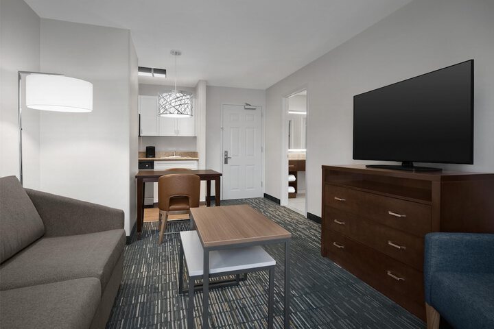 Homewood Suites by Hilton Newark-Cranford