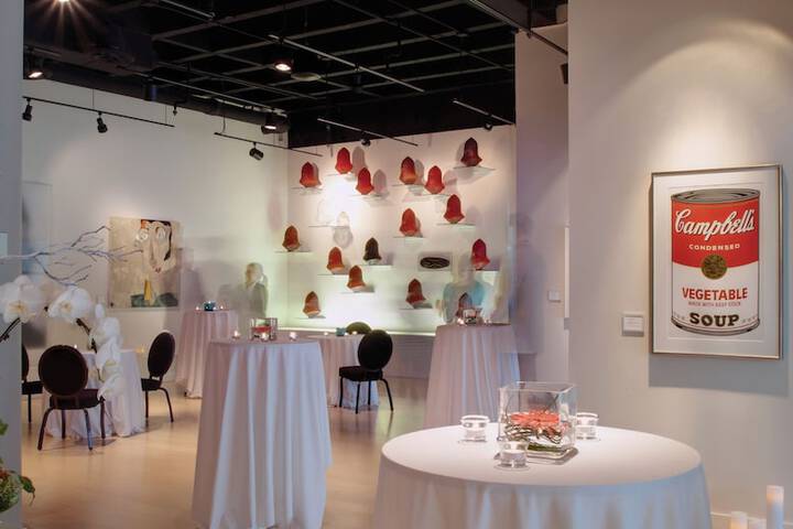 Ballroom/Hall 85 of 98