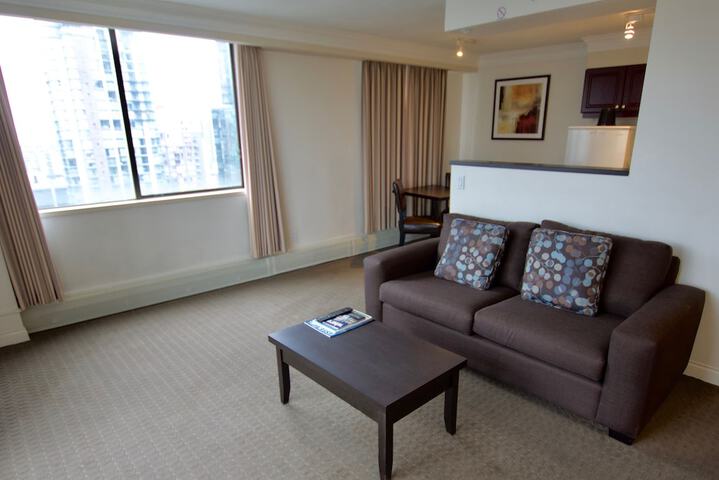 Room 119 of 242