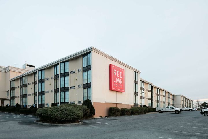 Hotel 3 of 72