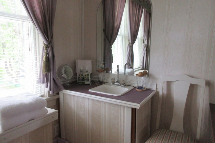 Room 20 of 42
