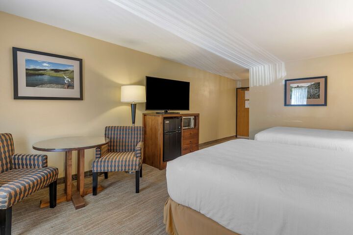 Room 104 of 131