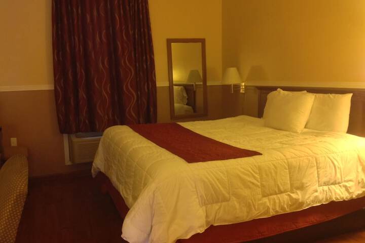 Room 19 of 46