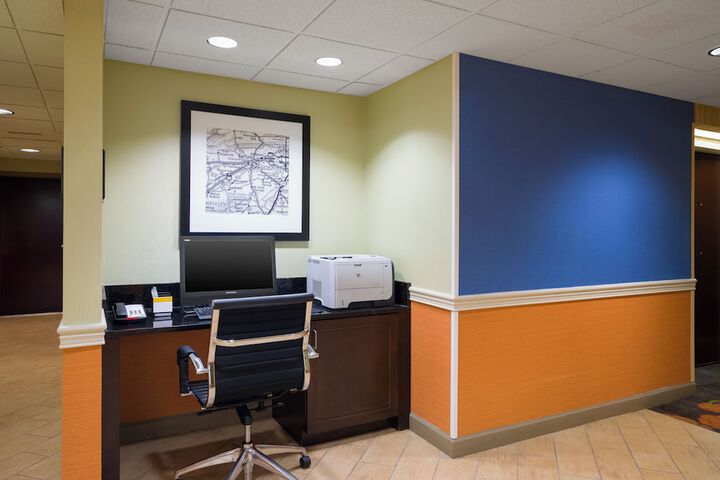 Business Center 27 of 27
