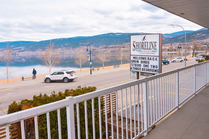 Shoreline Resort