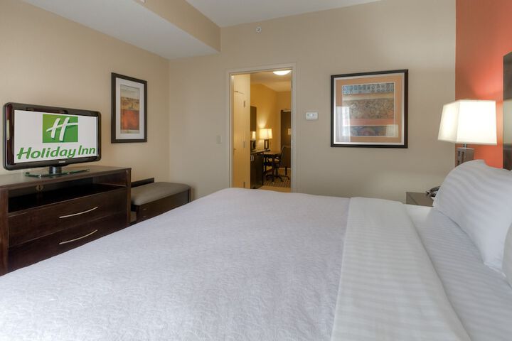 Room 25 of 62