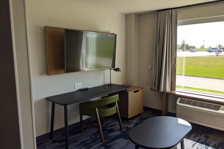 Room 14 of 33