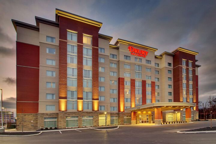 Hotel 2 of 77