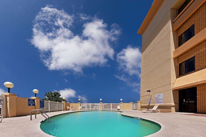 Pool 3 of 17