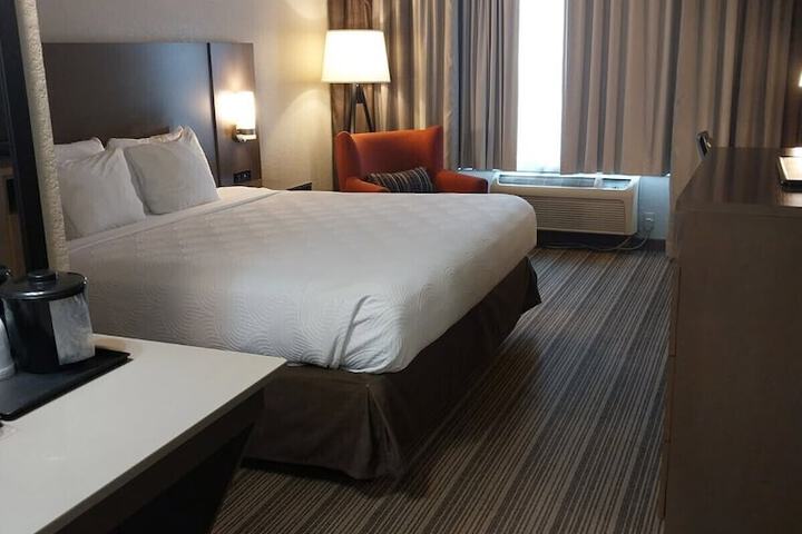 Country Inn & Suites by Radisson Platteville, WI