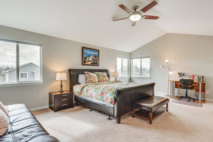 Fenced Yard & Trail Access: Dog-friendly Erie Home