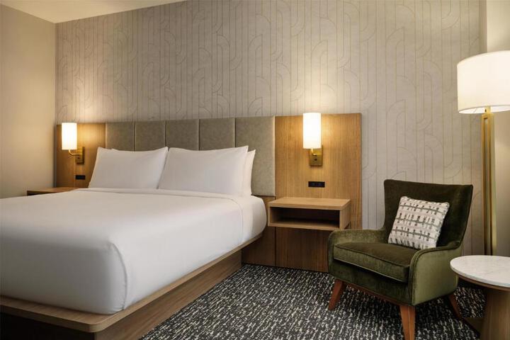 Doubletree by Hilton Greenville Airport