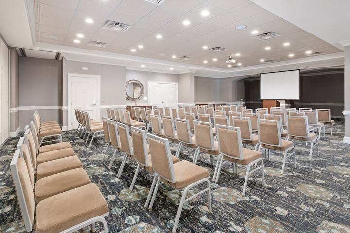 Holiday Inn Conference Center - Valdosta by IHG