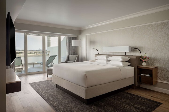 Room 43 of 114