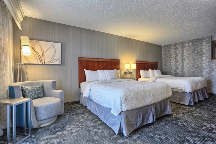 Courtyard by Marriott Harrisburg West / Mechanicsburg