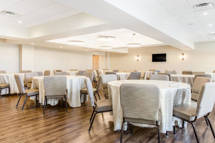 Wyndham Newport Hotel
