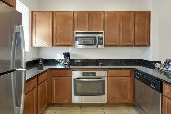 Regal Oaks Resort Vacation Townhomes by IDILIQ