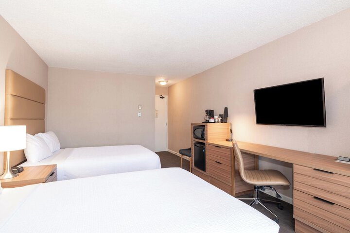 Sandman Hotel Terrace