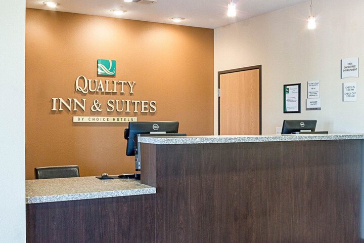 Quality Inn & Suites Minot North
